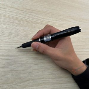 Camera bút V8 online Cầm trên tay vừa quay vừa có thể ký, viết chữ