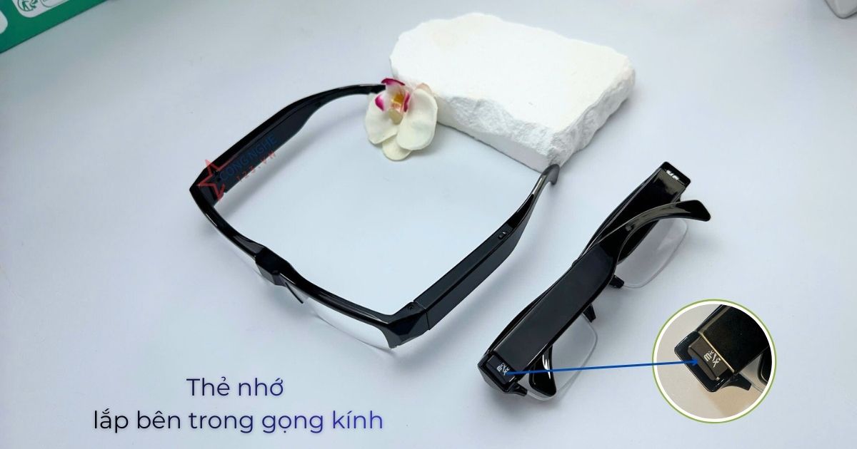 Vị trí gắn thẻ nhớ trên camera kính mắt GL92, Ẩn trong gọng